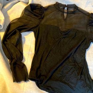 🎉2/$20 Suzy black mesh top with puffed sleeves